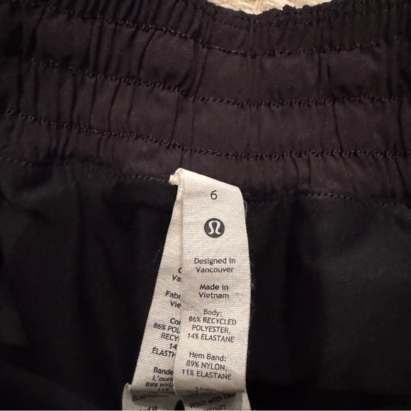 Lululemon Black Hotty Hot High-Rise Skirt | Size 6 - Picture 3 of 7